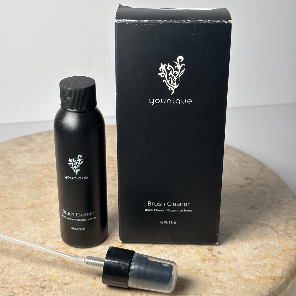 Younique Brush Cleaner 2oz Black Spray No Rinse Quick Dry Makeup Tool NIB